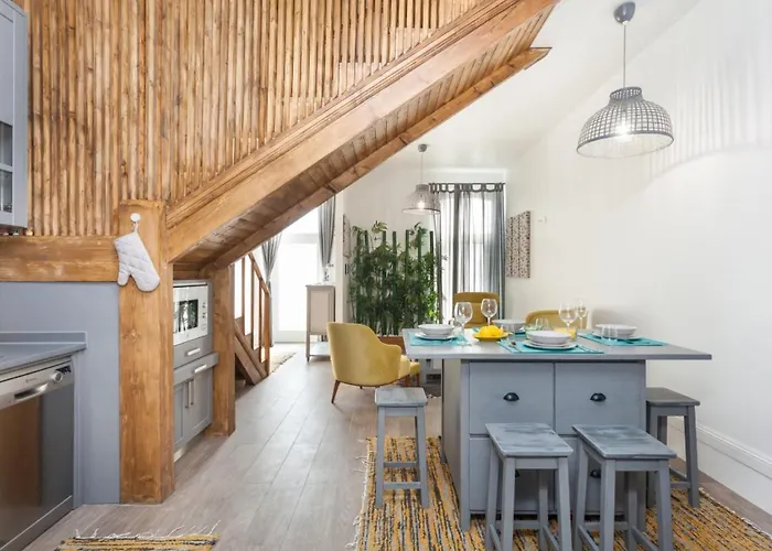 Castle House * Leca da Palmeira